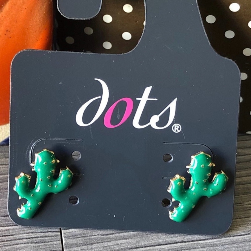 Adorable Cactus Earrings in Green